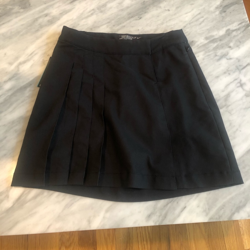NikeGolf Dri-fit skirt. New with tags.